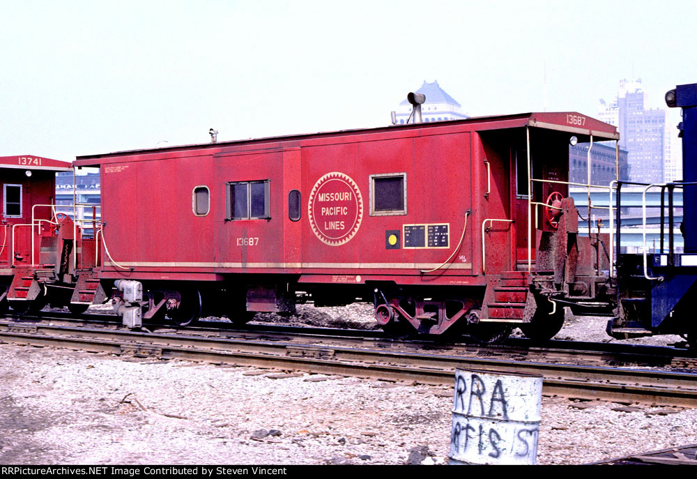 Missouri Pacific bay window caboose MP #13687